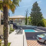 דירה Modernes In Mit Gemeinschaftspool By Interhome