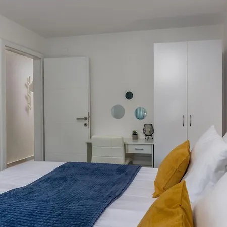 דירה Modernes In Mit Gemeinschaftspool By Interhome