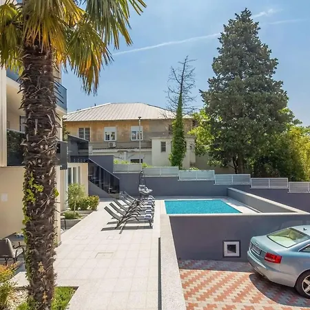 شقة Modernes In Mit Gemeinschaftspool By Interhome