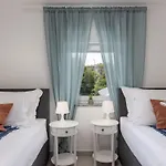Апартаменты Modernes In Mit Gemeinschaftspool By Interhome *