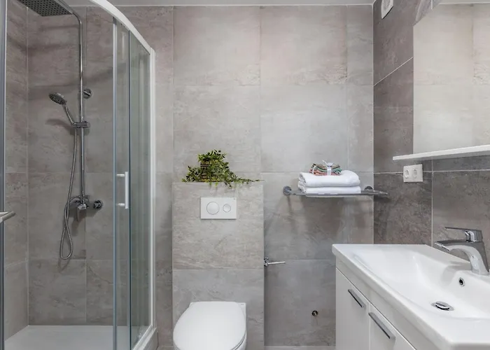 Apartment Modernes In Crikvenica Mit Gemeinschaftspool By Interhome