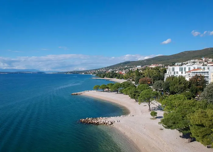 Modernes In Crikvenica Mit Gemeinschaftspool By Interhome